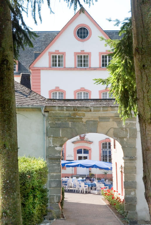 Hotel Burg Bollendorf Esterno foto